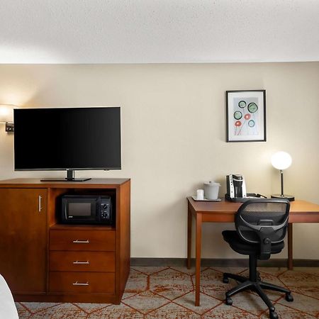 Best Western Fremont Angola I-80 90 Toll Road Экстерьер фото