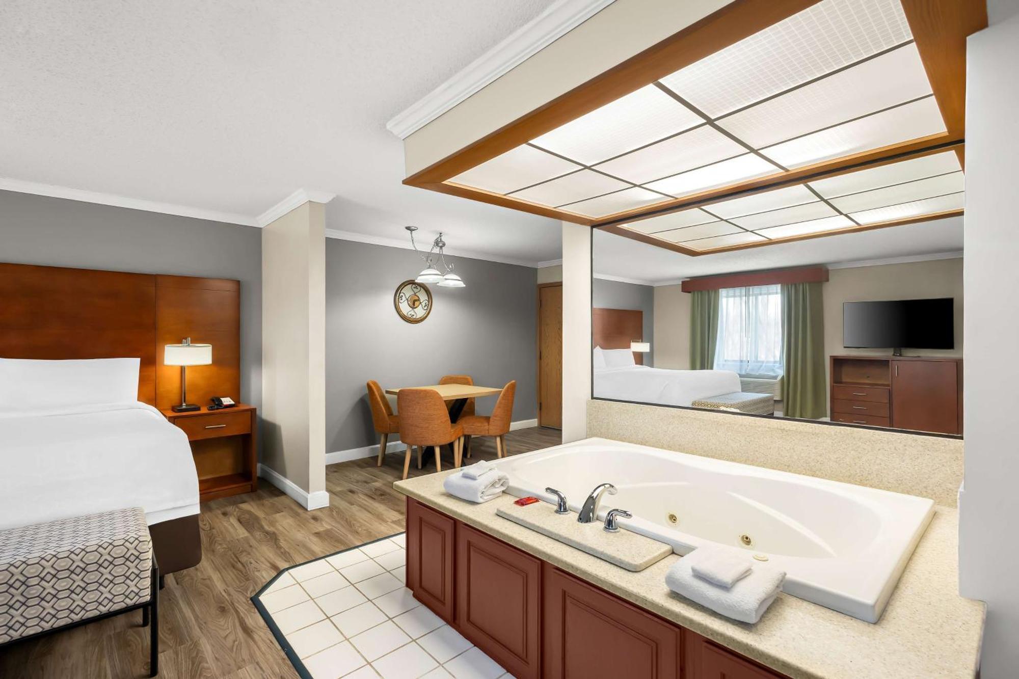 Best Western Fremont Angola I-80 90 Toll Road Экстерьер фото