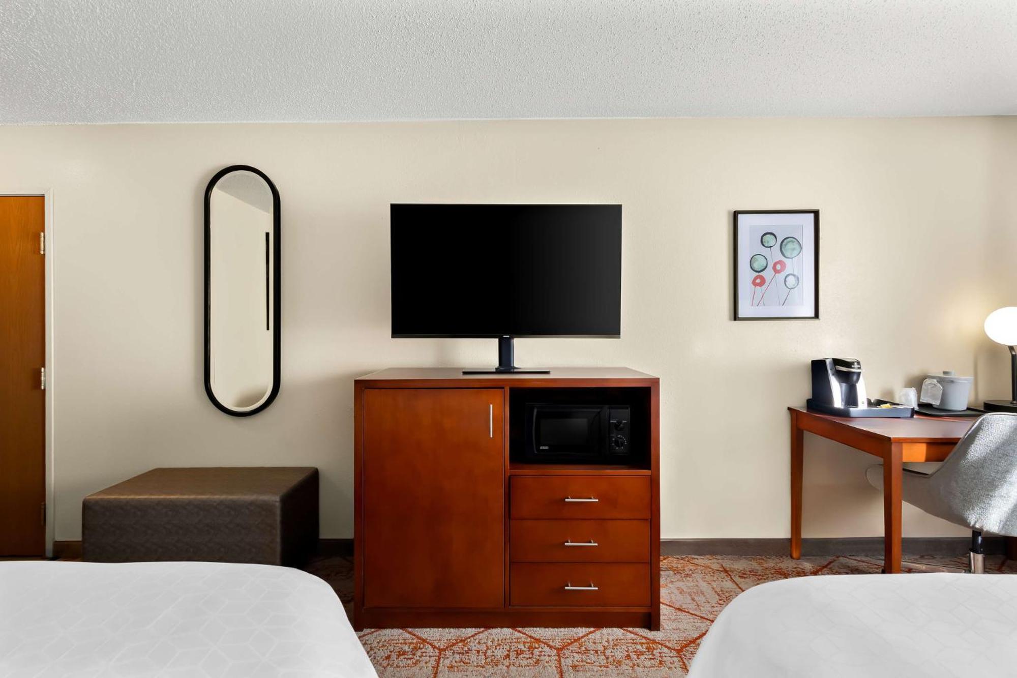 Best Western Fremont Angola I-80 90 Toll Road Экстерьер фото